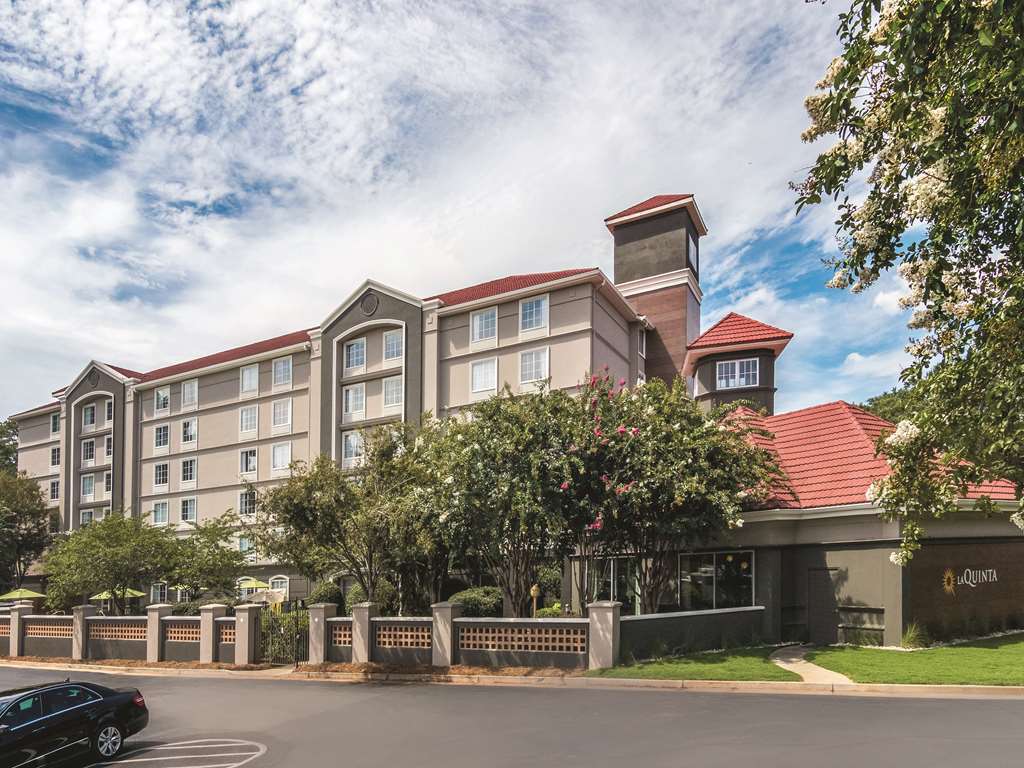La Quinta By Wyndham Atlanta Conyers Hotel Exterior photo